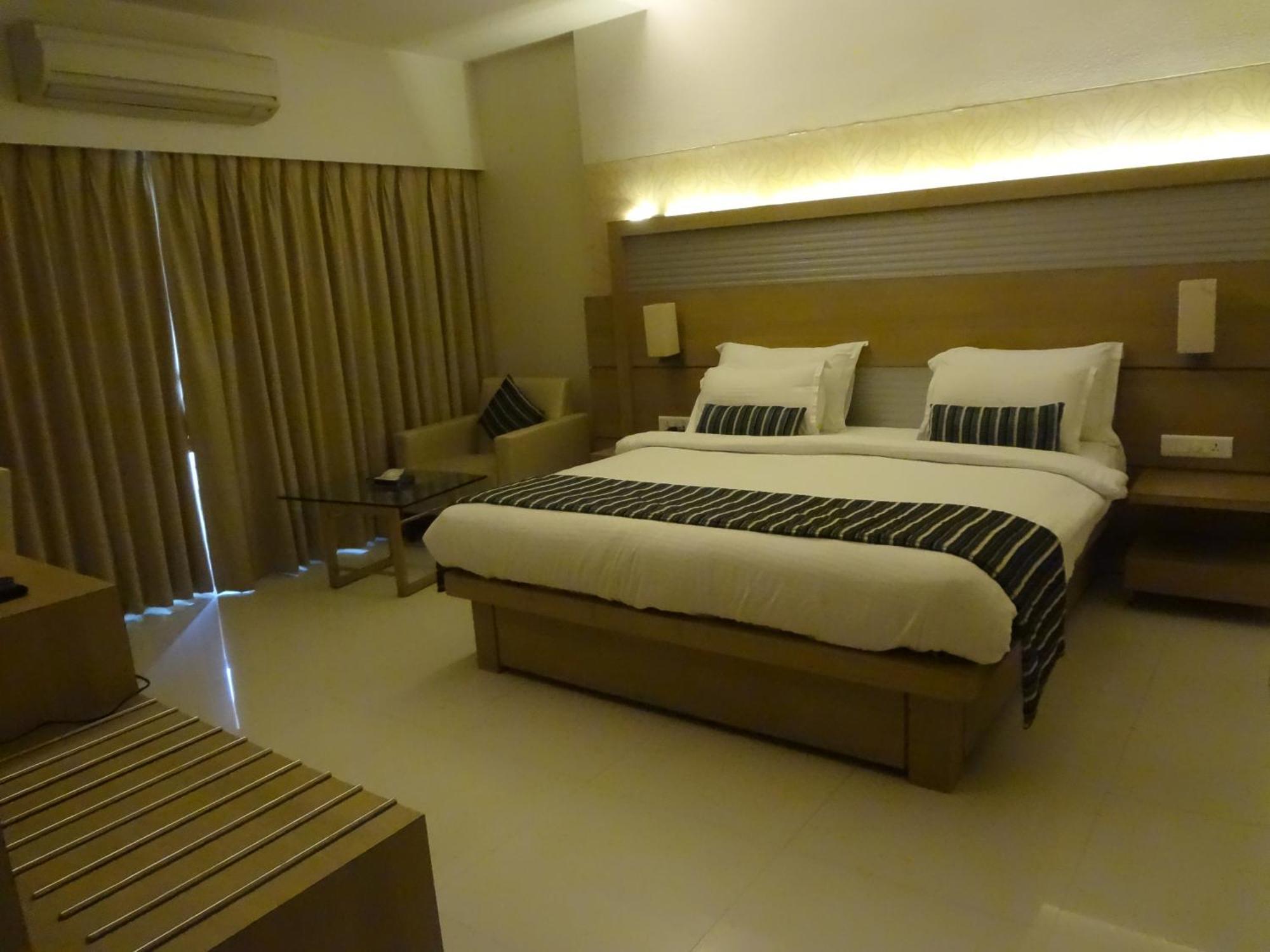 Hotel Galaxy Βομβάη Εξωτερικό φωτογραφία