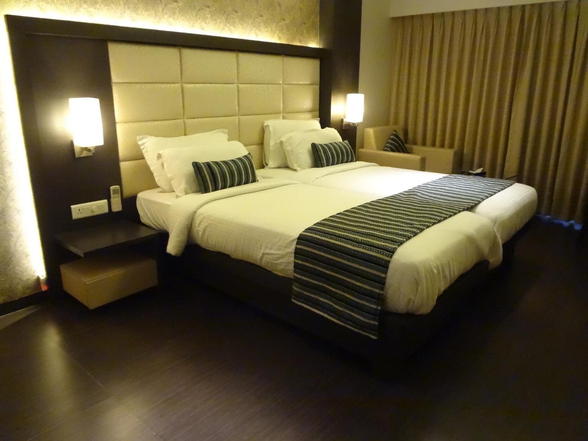 Hotel Galaxy Βομβάη Εξωτερικό φωτογραφία