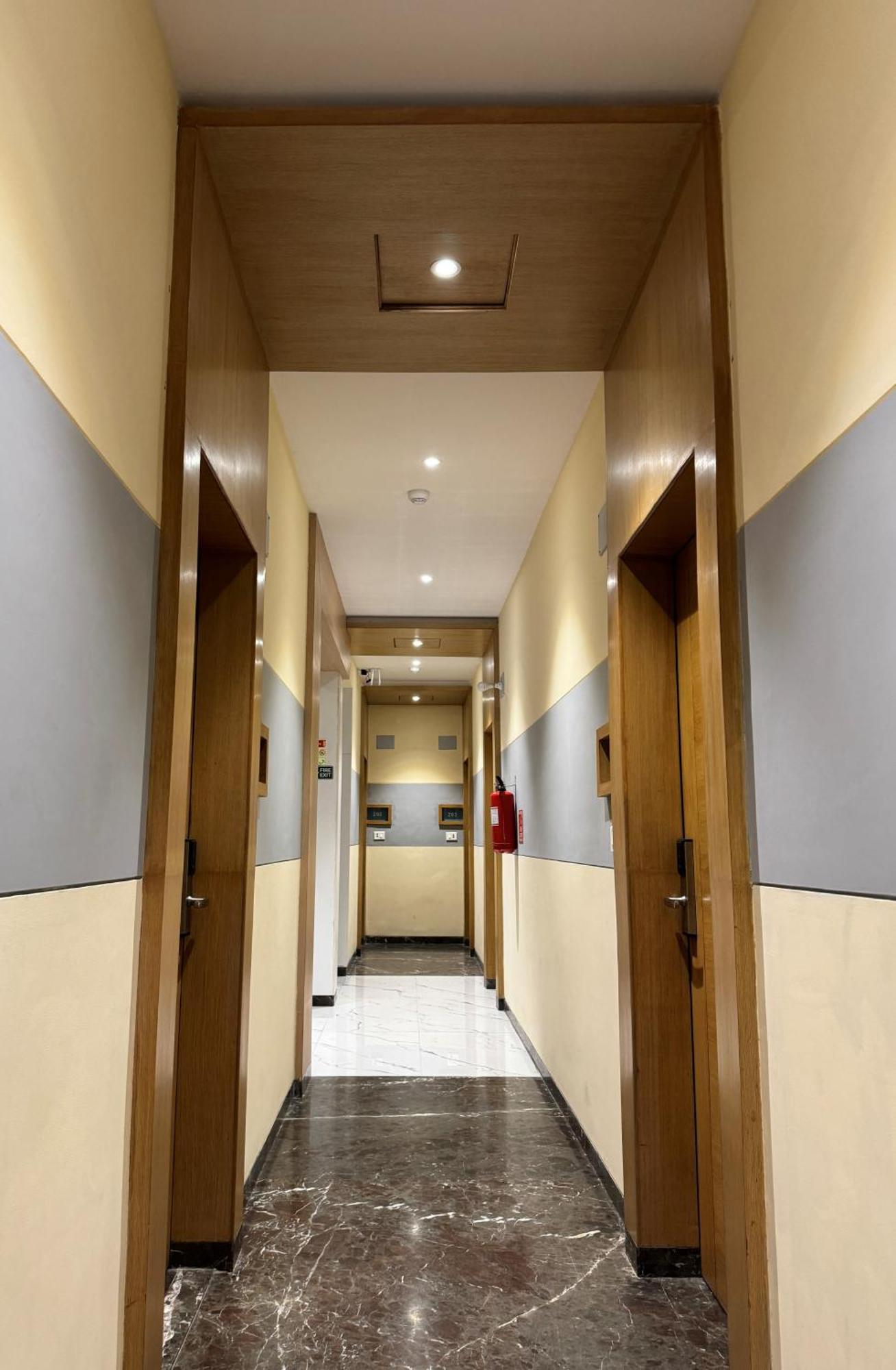 Hotel Galaxy Βομβάη Εξωτερικό φωτογραφία