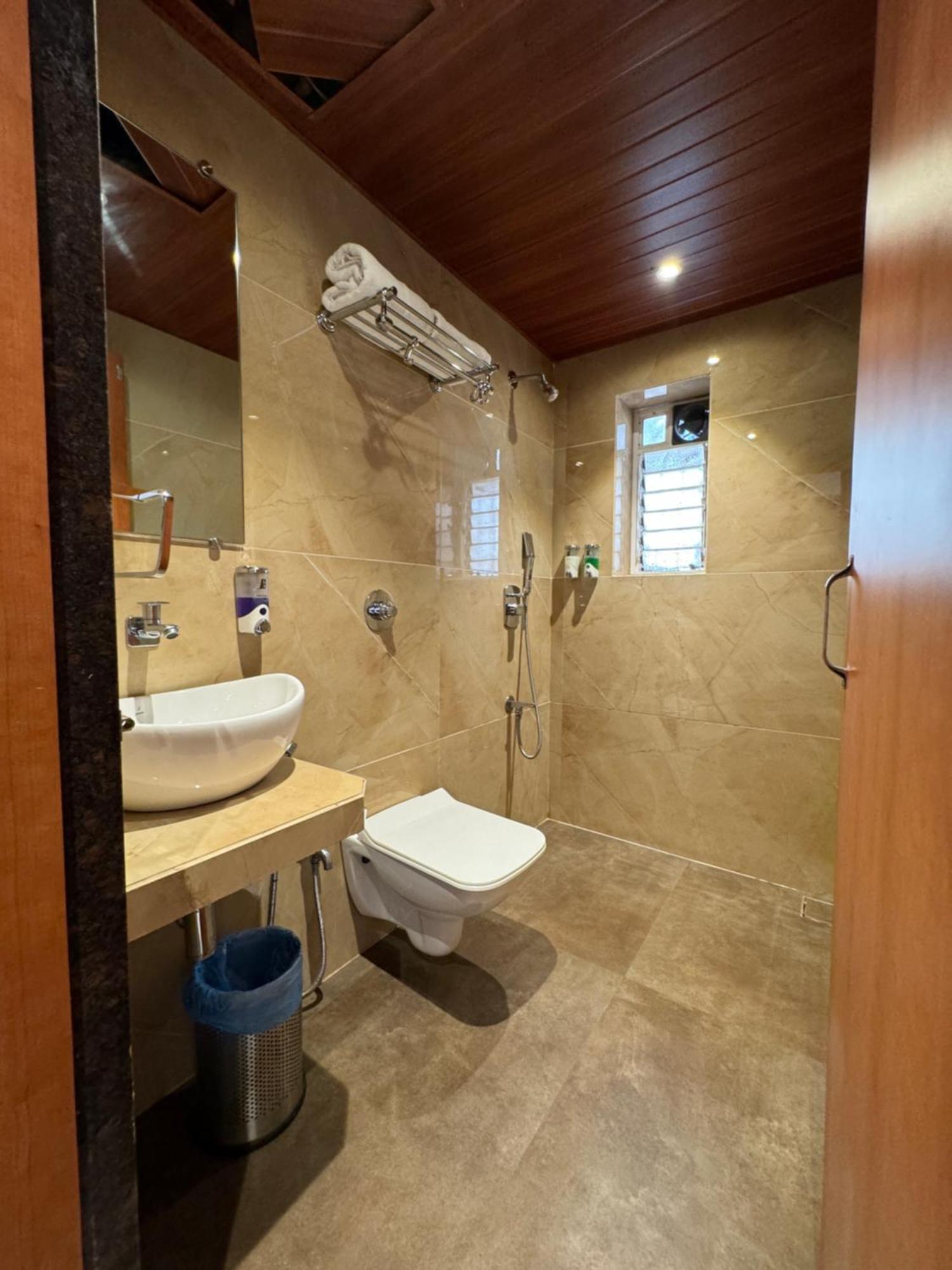 Hotel Galaxy Βομβάη Εξωτερικό φωτογραφία