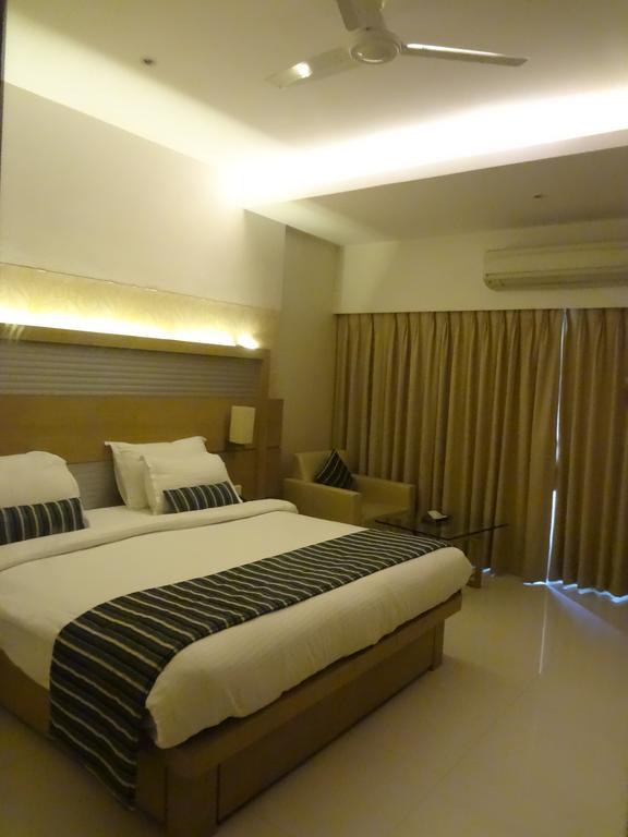 Hotel Galaxy Βομβάη Εξωτερικό φωτογραφία