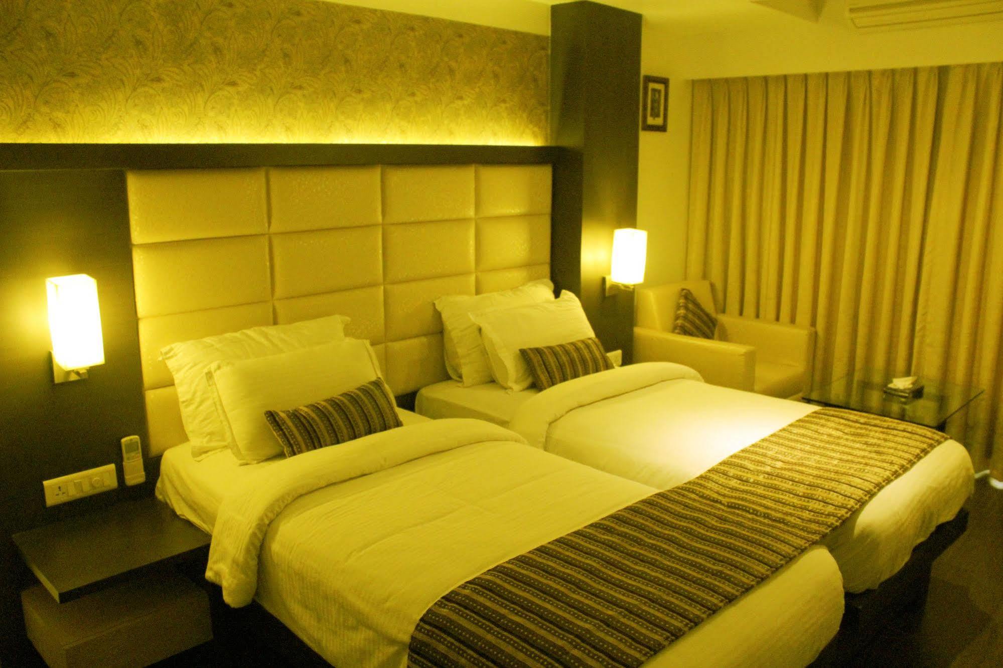 Hotel Galaxy Βομβάη Εξωτερικό φωτογραφία