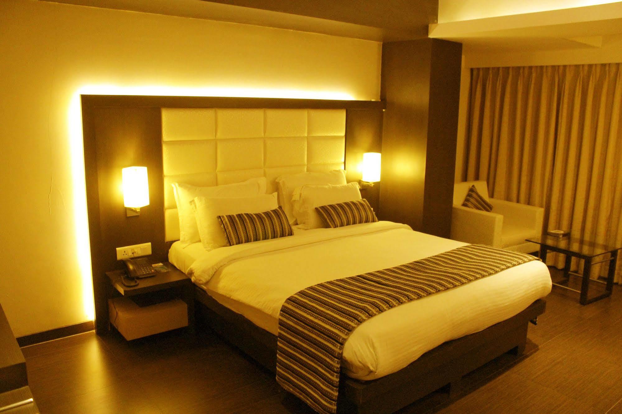 Hotel Galaxy Βομβάη Εξωτερικό φωτογραφία