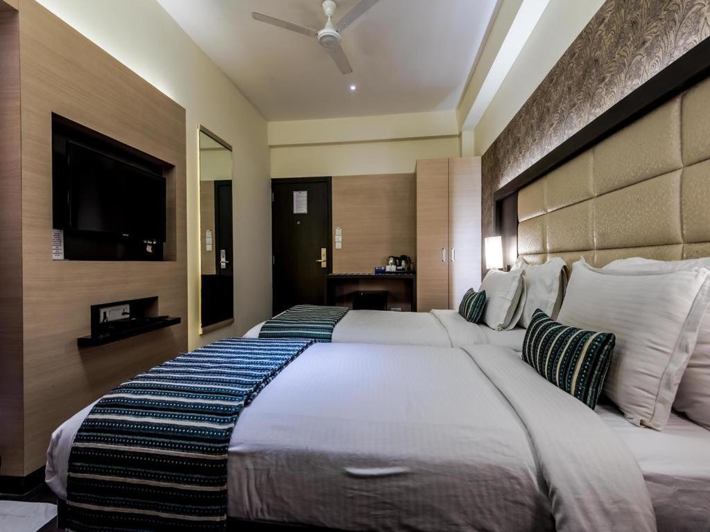 Hotel Galaxy Βομβάη Εξωτερικό φωτογραφία