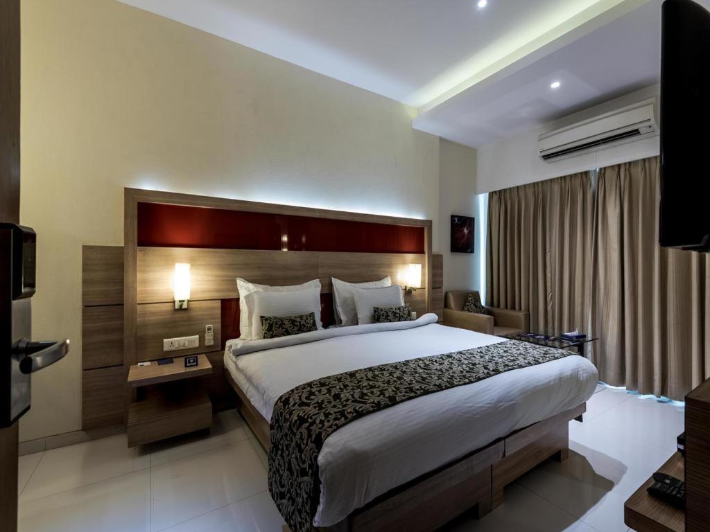 Hotel Galaxy Βομβάη Εξωτερικό φωτογραφία